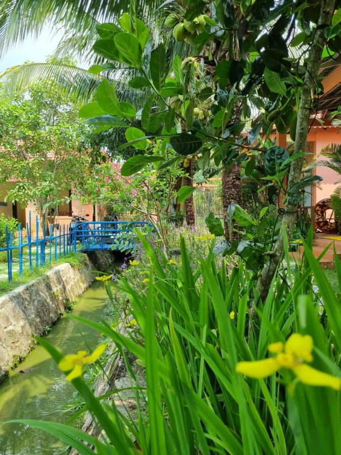 Anan Boutique Bungalows With Private Kitchen Дуонг-Донг Экстерьер фото