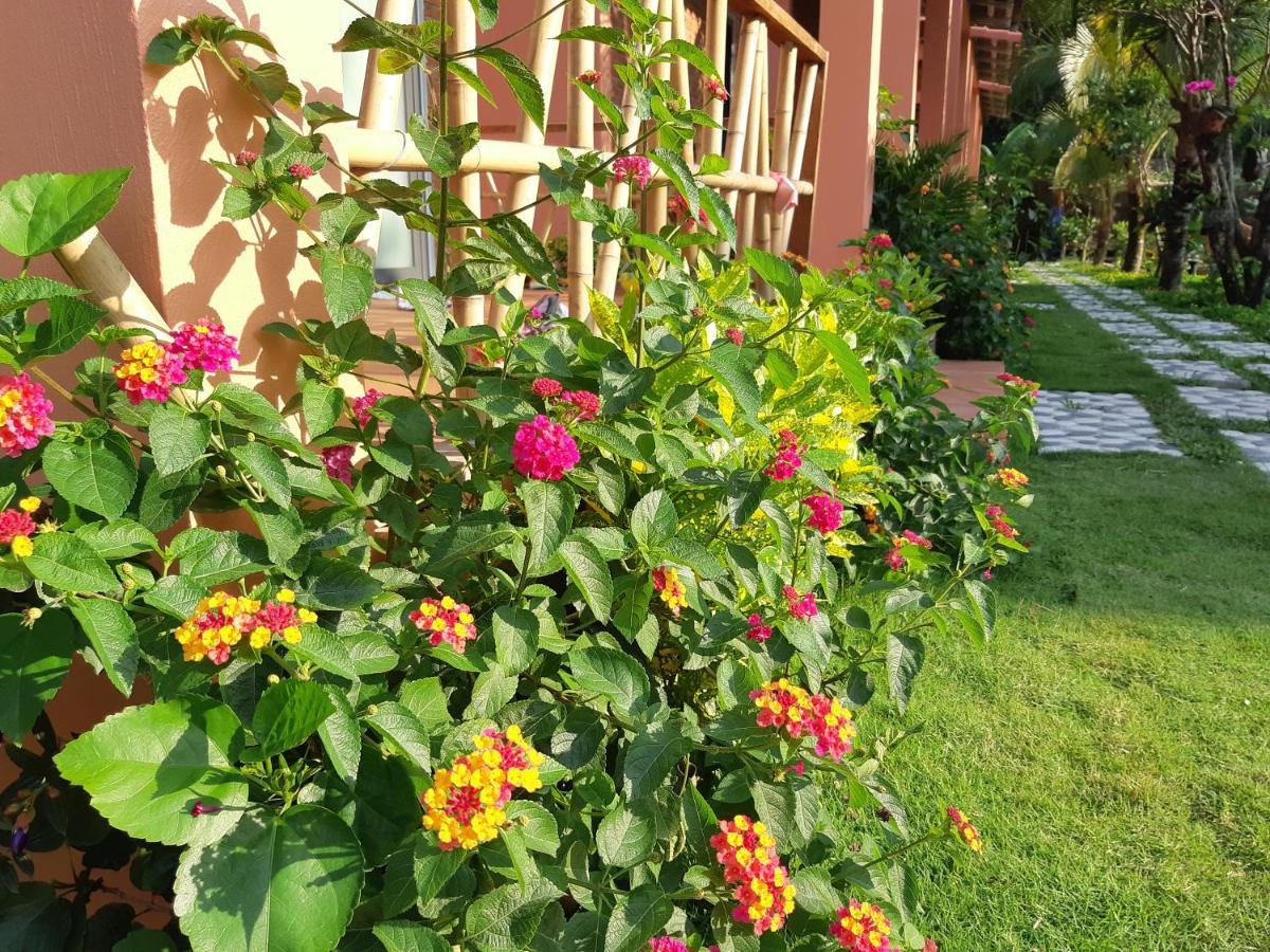 Anan Boutique Bungalows With Private Kitchen Дуонг-Донг Экстерьер фото